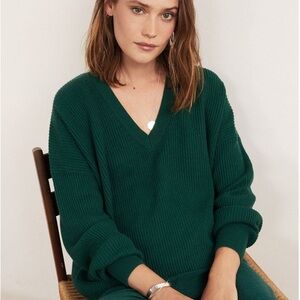 Aritzia TNA Beacon V-Neck Sweater Ivy League Green